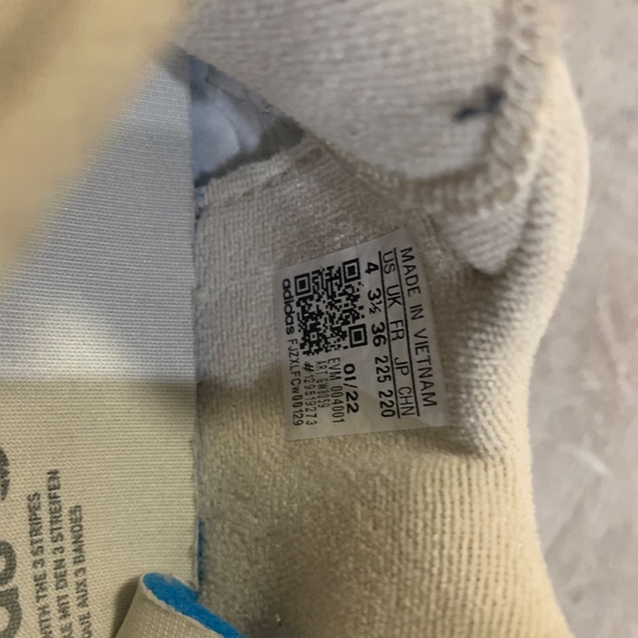 Adidas Ozweego Sneakers - Picture 3 of 3